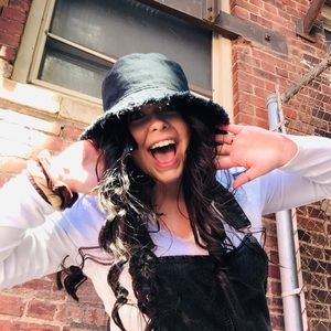 Meet your Posher, Ashlyn